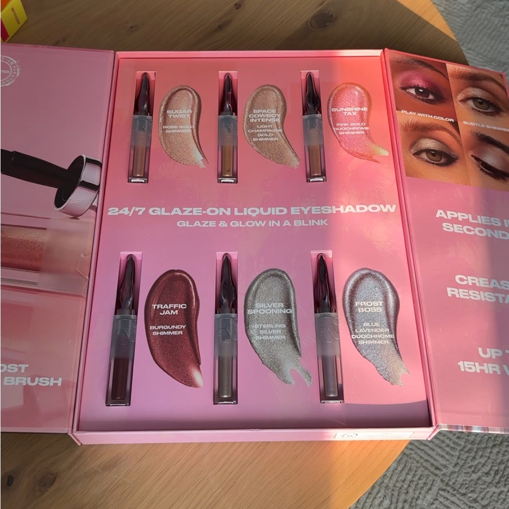 Adidas Glaze-On Liquid Eyeshadow Set - Burgundy and Silver